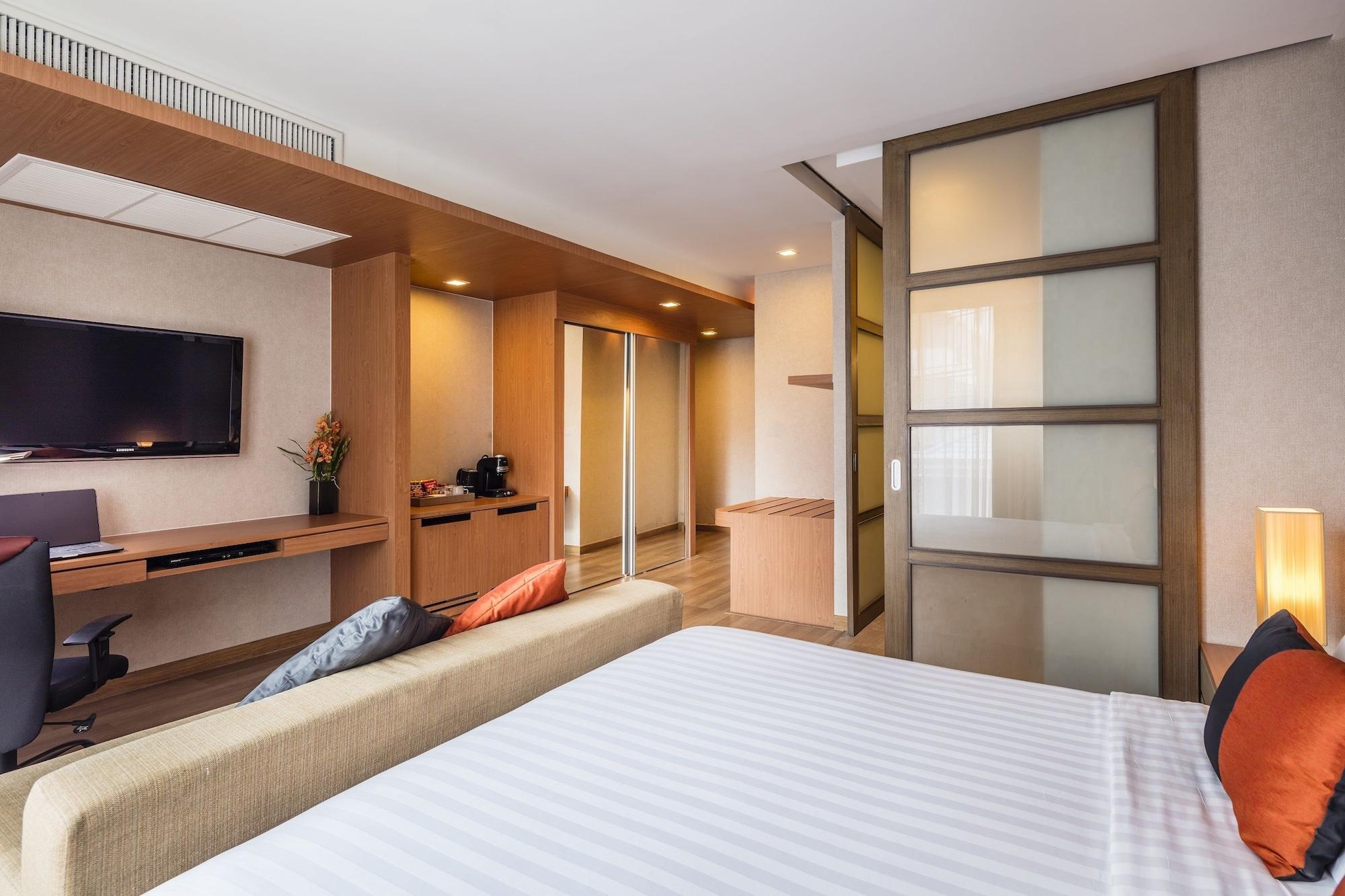 Solo, Sukhumvit 2, - Sha Extra 4* בנגקוק