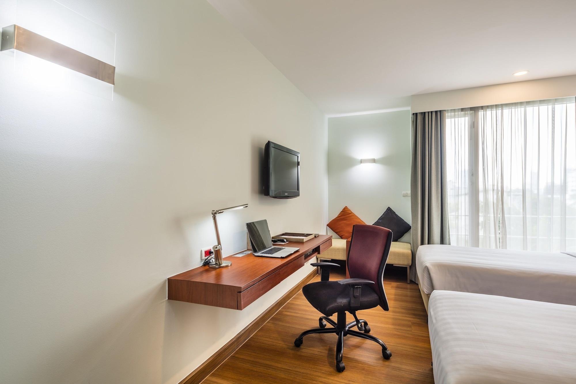 Solo, Sukhumvit 2, - Sha Extra מלון 4*