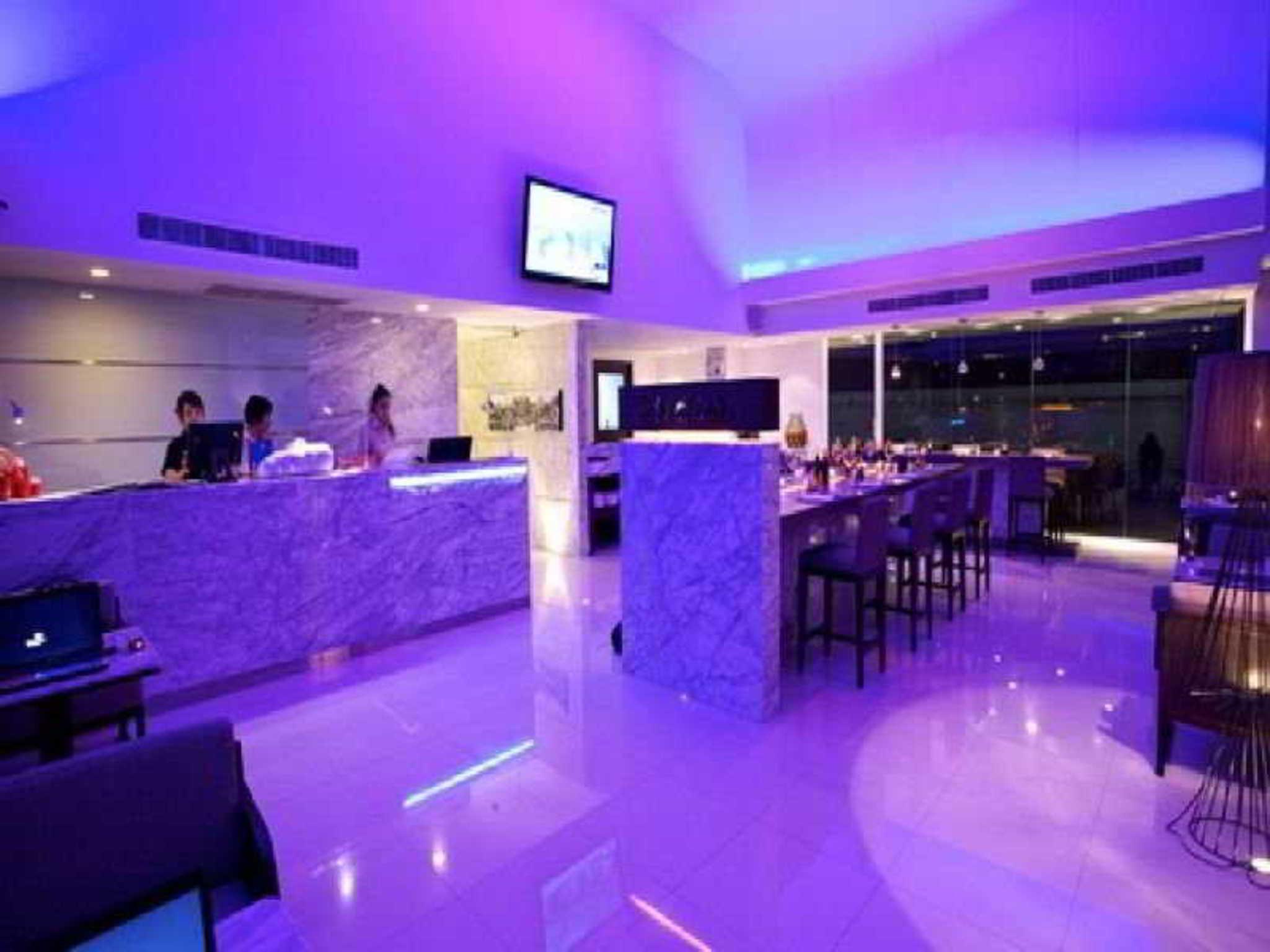 Solo, Sukhumvit 2, - Sha Extra מלון